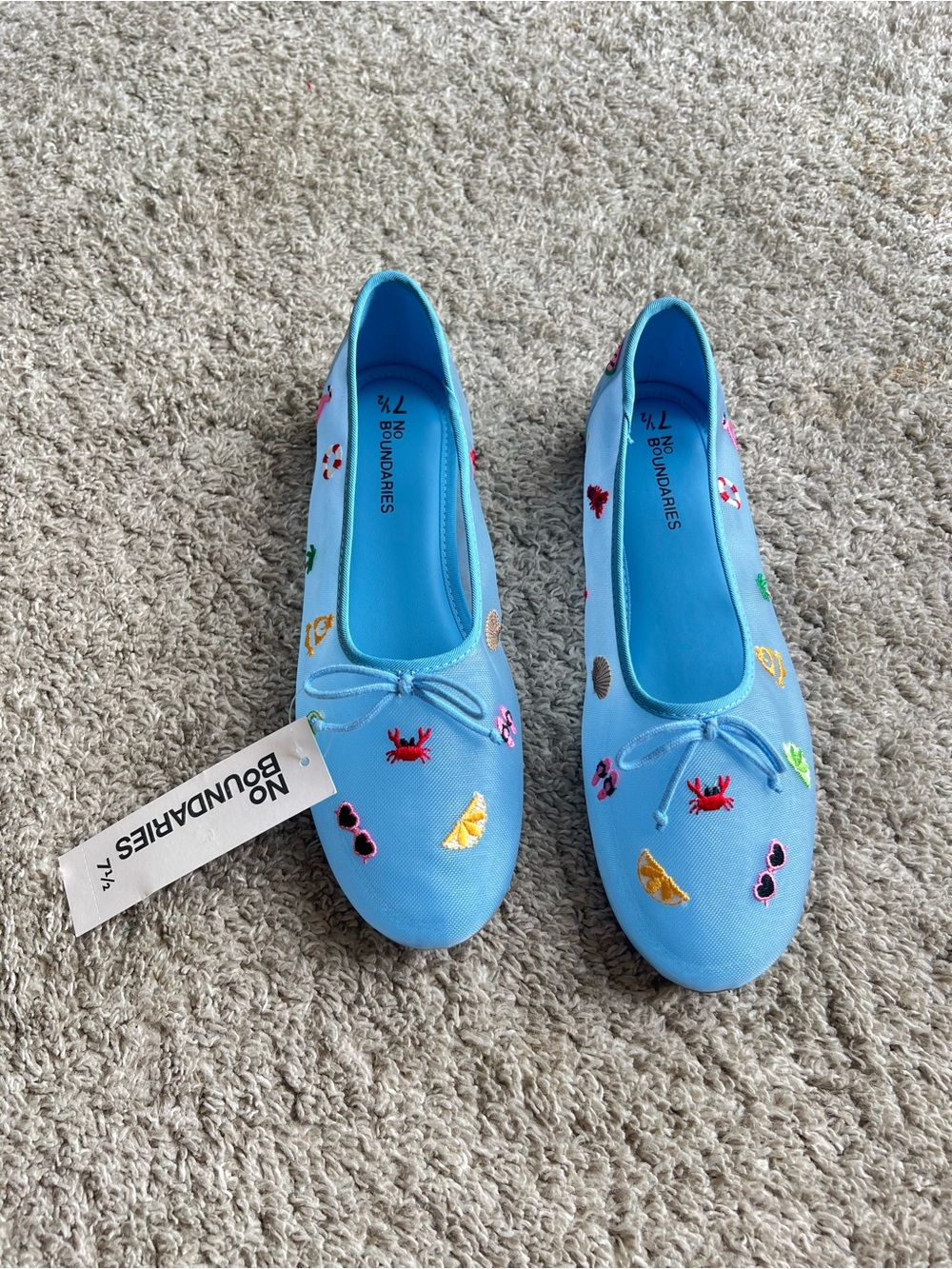 No Boundaries Kids' Light Blue Embroidered Slip-On Flats. Size 7.5